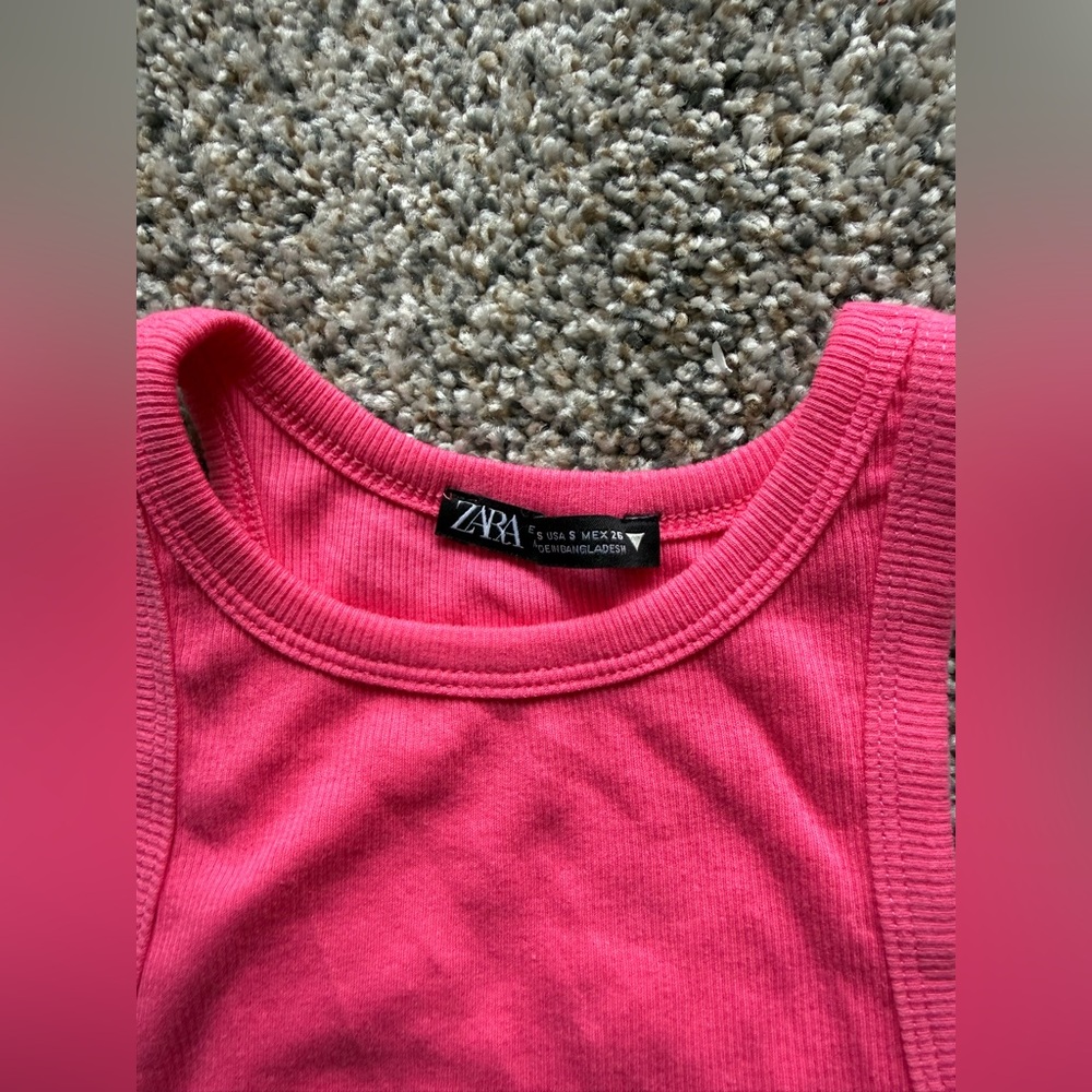 🩷Zara Hot Pink Ribbed High-Neck Tank - Picture 2 of 3